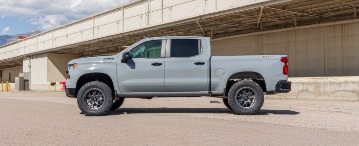 ReadyLift 2025 GMC/Chevy Sierra/Silverado 1500 4