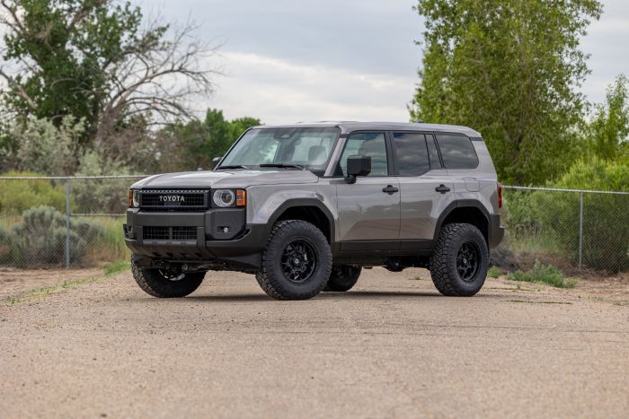 ReadyLift 2.5'' SST LIFT KIT - TOYOTA LAND CRUISER AND LEXUS GX550 2024-2025