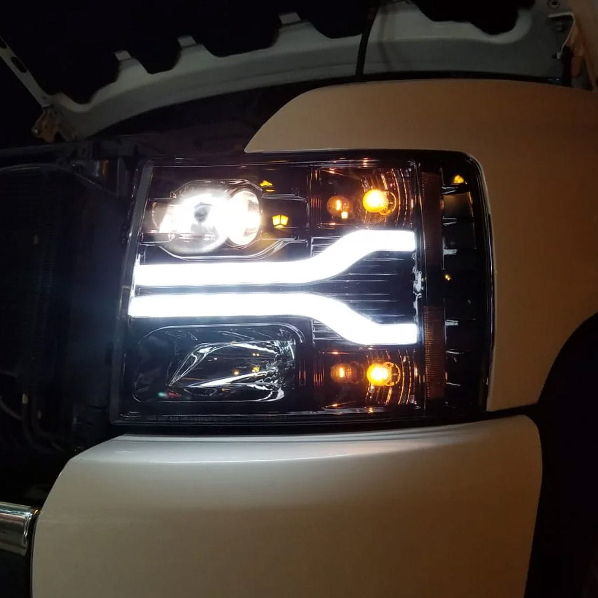 Chevrolet Silverado 07-13 (2nd GEN Single-Wheel & 07-14 Dually) PROJECTOR HEADLIGHTS w/ Ultra High Power Smooth OLED HALOS & DRL - Smoked / Black - Image 2