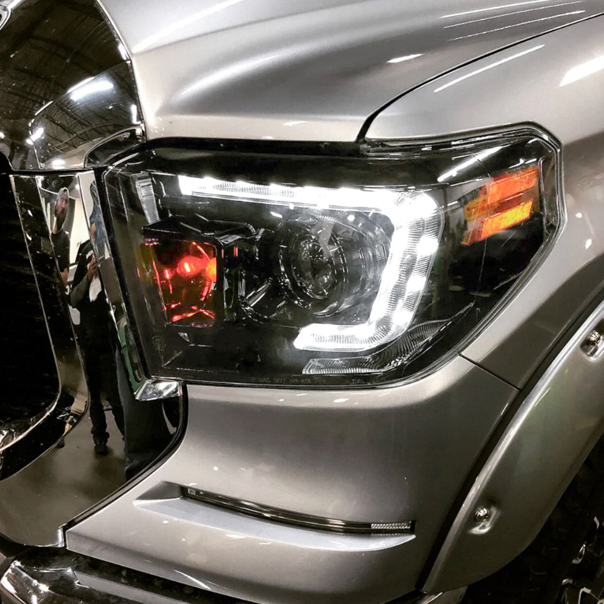 Toyota Tundra 14-21 PROJECTOR HEADLIGHTS w/ Ultra High Power OLED DRL - Clear / Chrome - Image 3