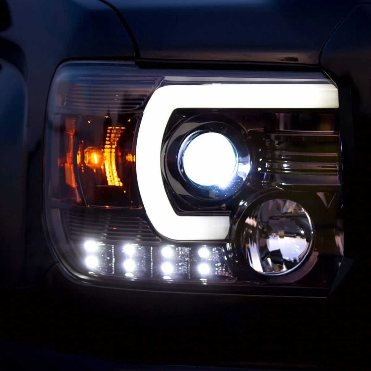GMC Sierra 14-18 1500 (3rd GEN Body Style) & 14-19 2500/3500 PROJECTOR HEADLIGHTS w/ Ultra High Power Smooth White OLED DRL & SCANNING SWITCHBACK High Power Amber LED Turn Signals - Smoked / Black - Image 2