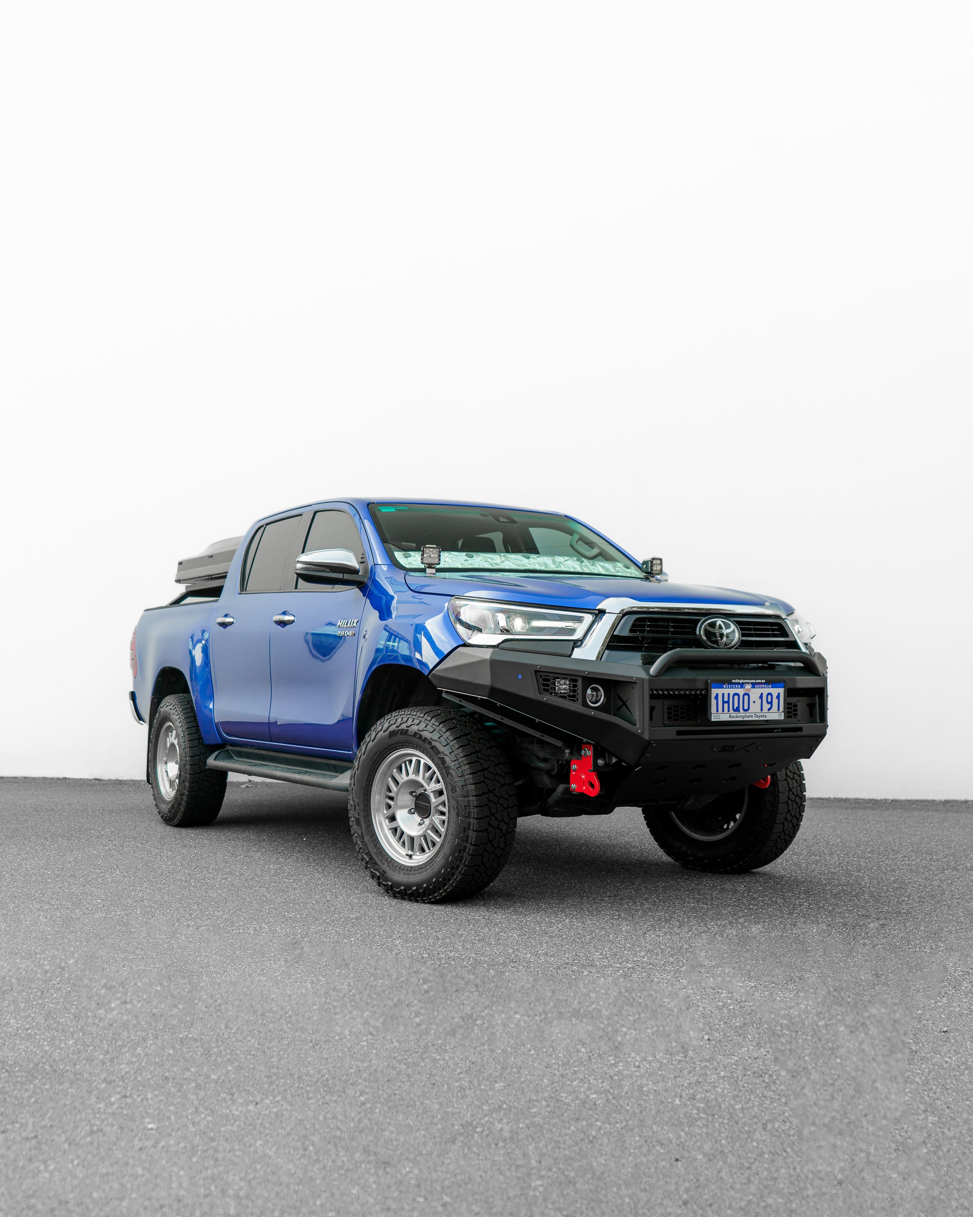 Extreme Series Bullbar X-1 Toyota Hilux 2021 SR , SR5 , 48V hilux Black