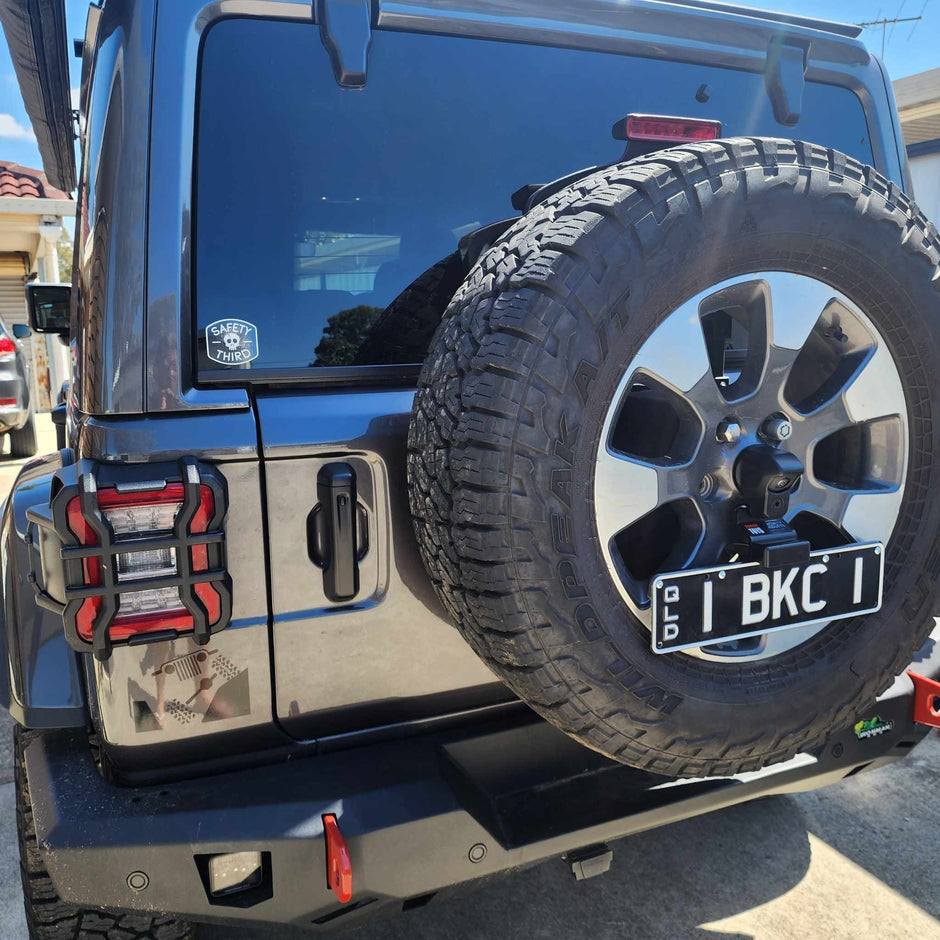 Tough Toys Rear License Plate Relocation Bracket Suitable For 2018+ Jeep Wrangler JL & JLU