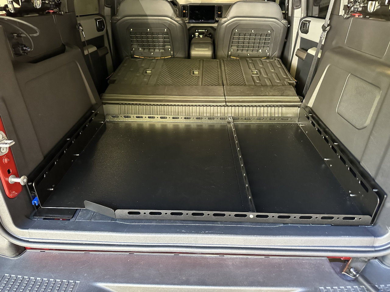 Slide Floor 2.0 - Bronco