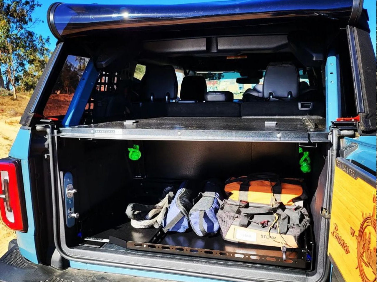 Slide Floor 2.0 - Bronco