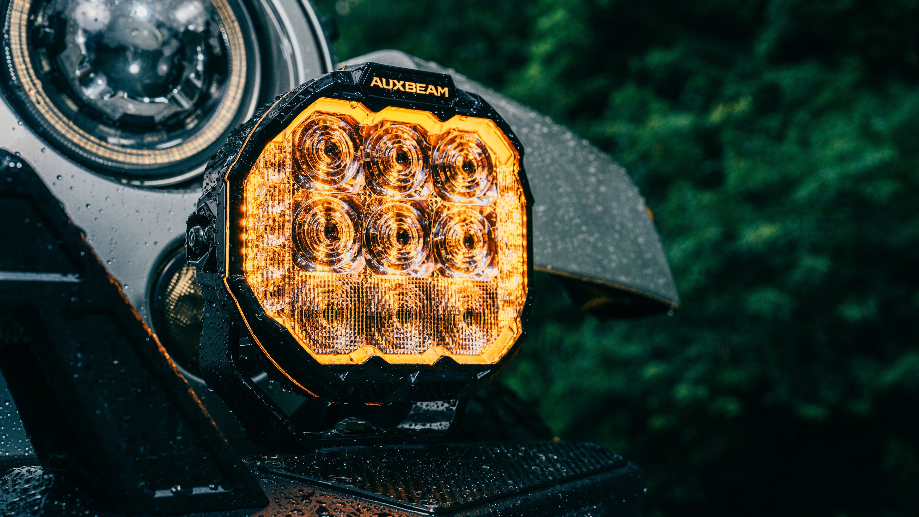 7 Inch Round White Combo with Double Side Anti-Glare LED Pod Lights TIR Lens Side Shooter with Amber Dynamic DRL Ring with Wiring Harness 2 Lead