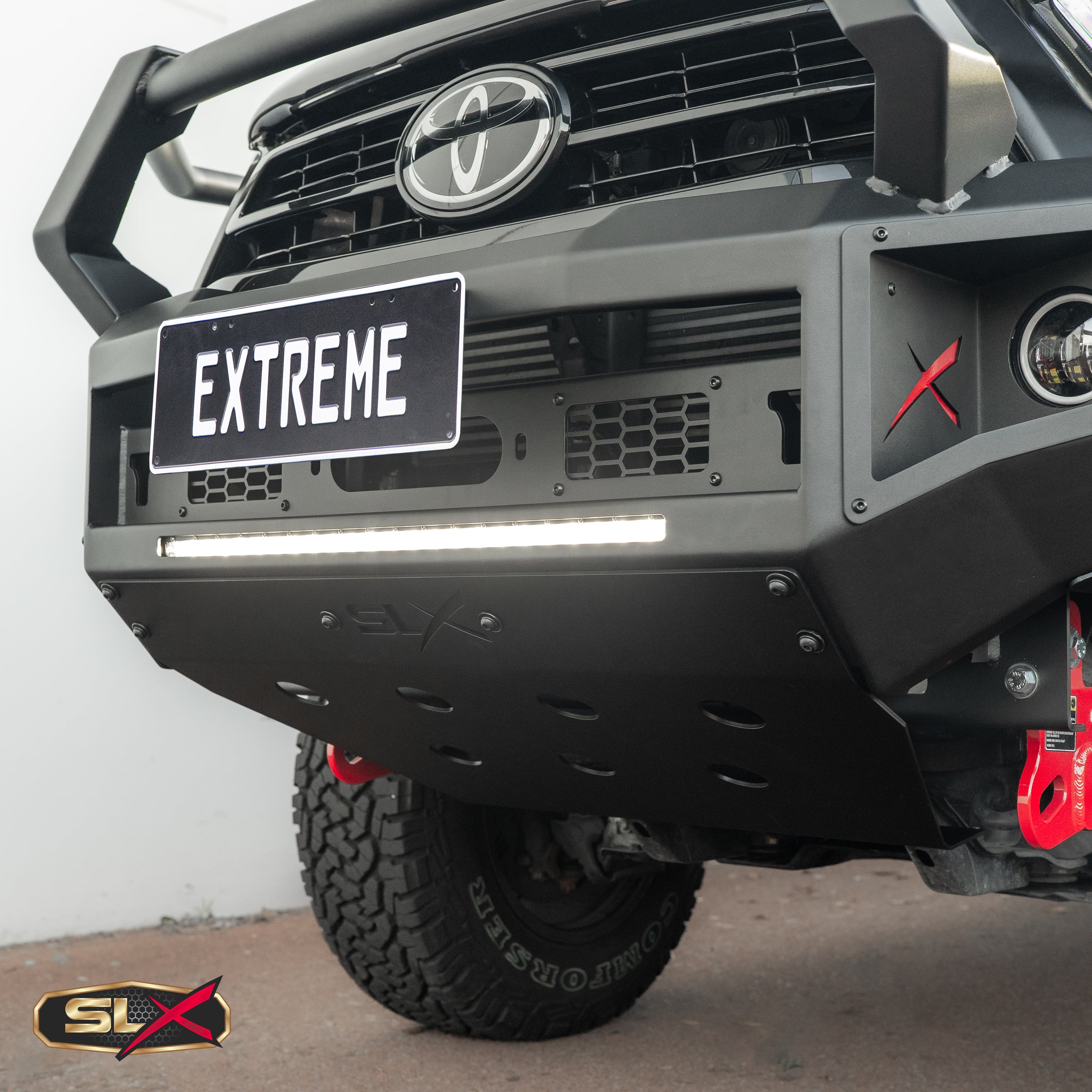 Extreme Series Bullbar X-1 Toyota Hilux 2021 SR , SR5 , 48V hilux Triple Loop