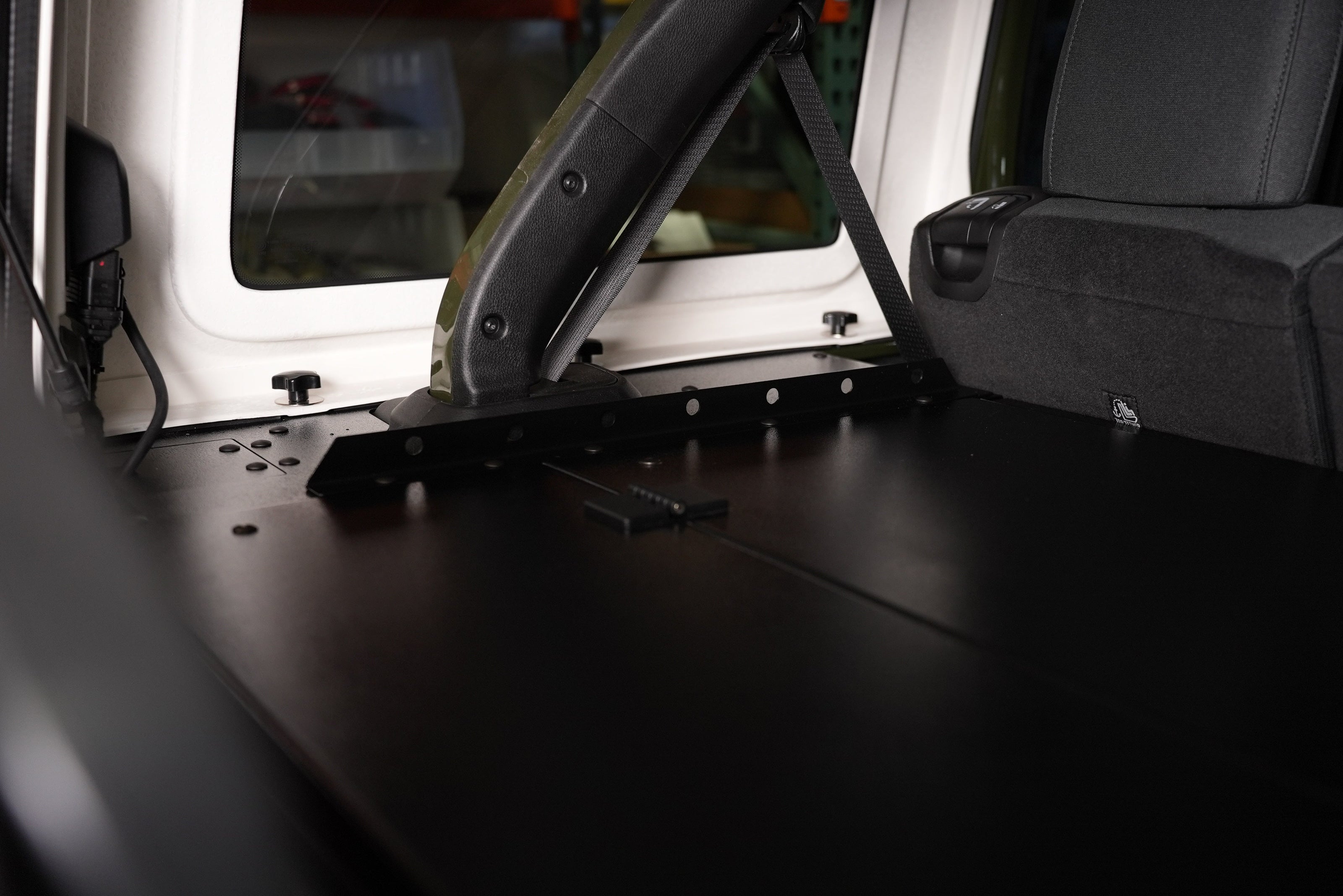 Slipstream Jeep Security Enclosure - JL (2 Door) 2024- After