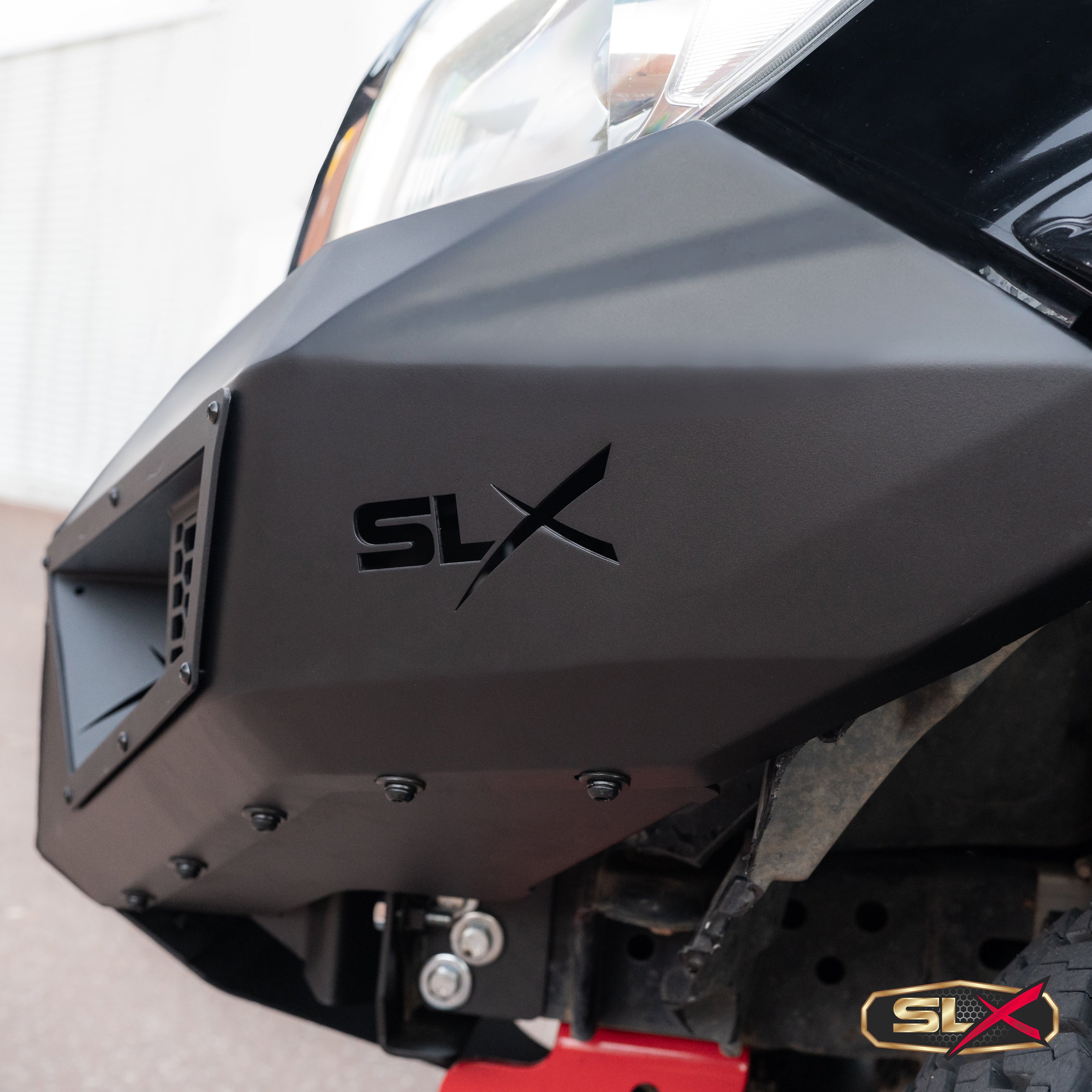 SUITS NISSAN NAVARA NP300 BLACK POWDER COAT- EXTREME SERIES BULLBAR- GEN X