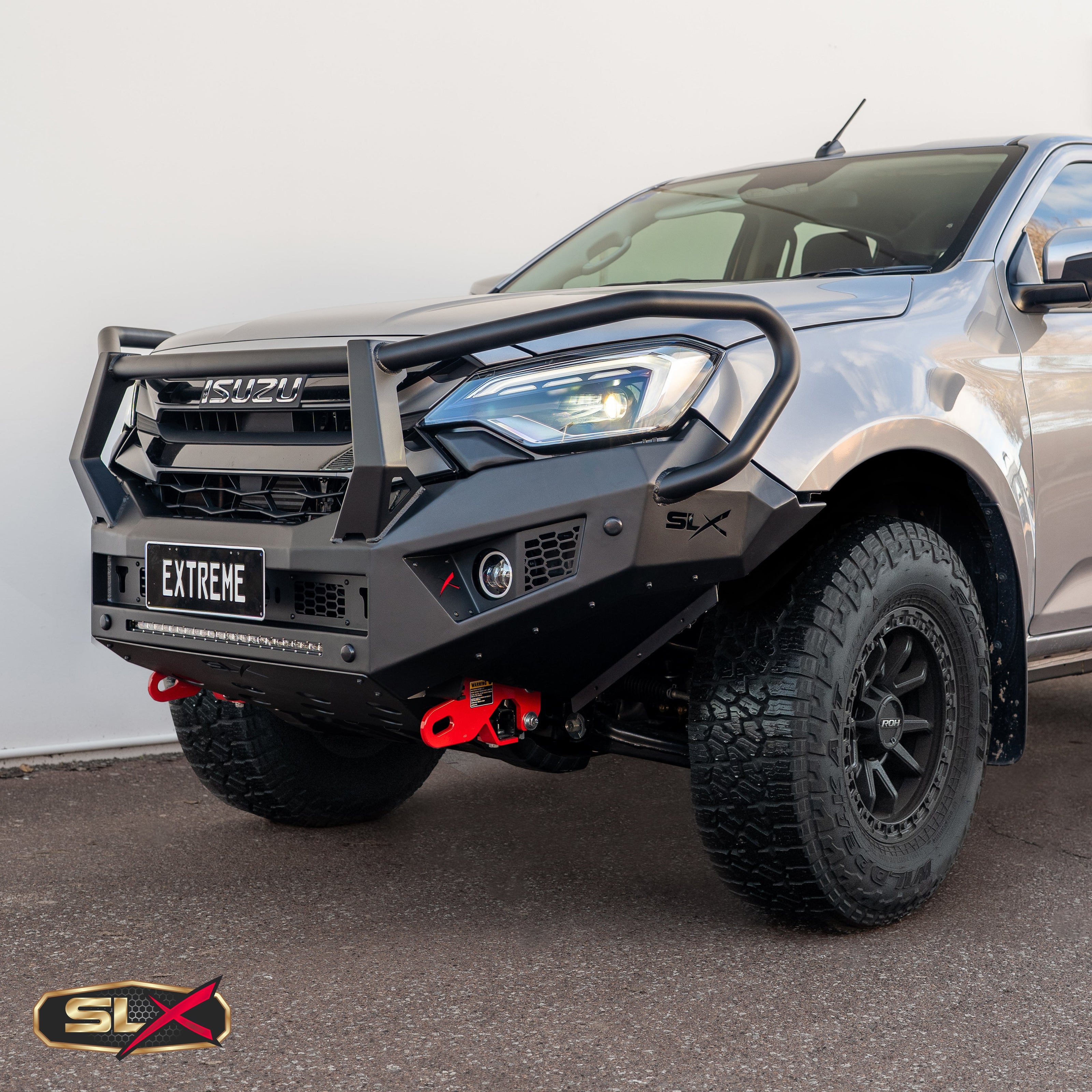 EXTREME SERIES BULLBAR Suits Isuzu Dmax BLADE 03/2024 on Triple Loop