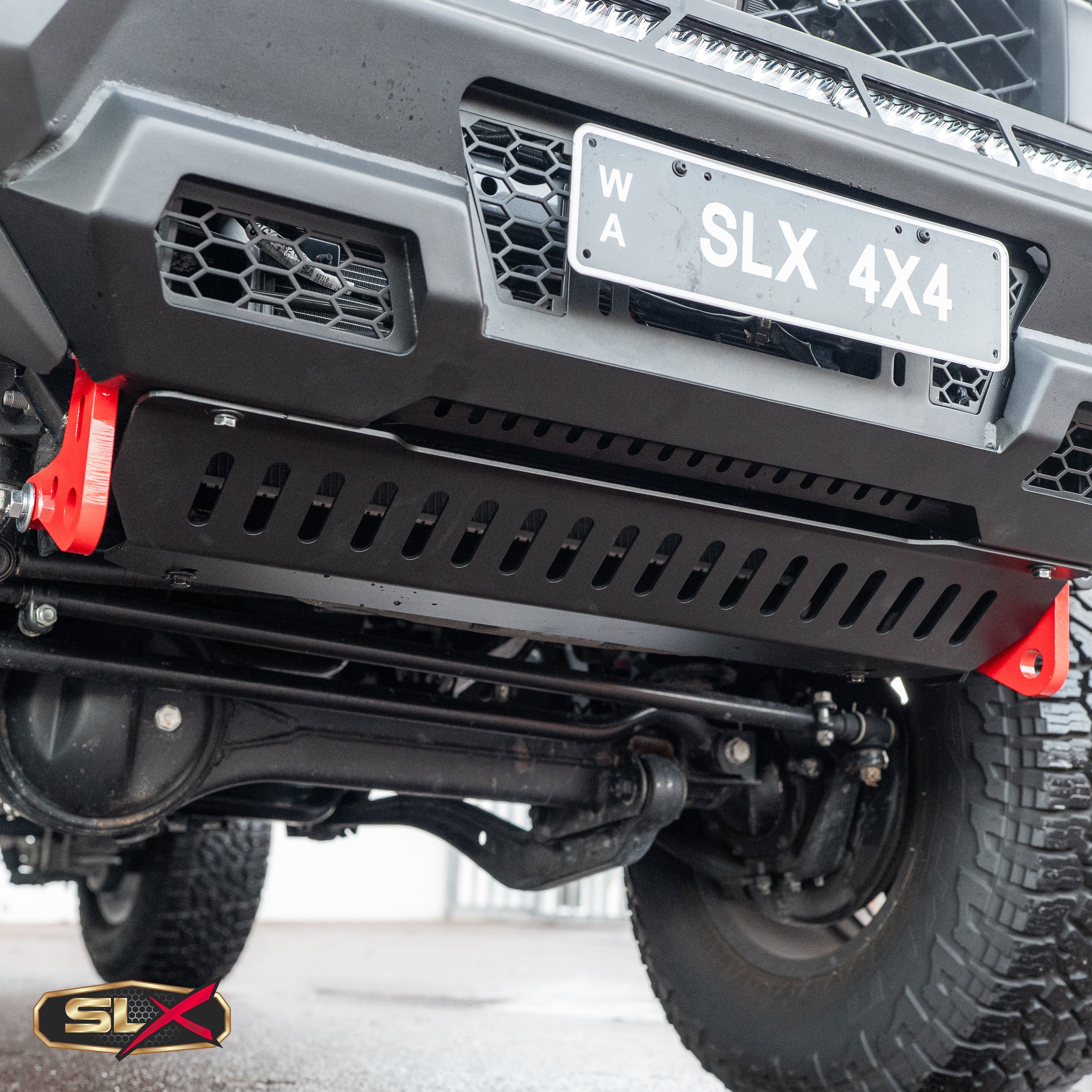 SLX Recon Bull, Suitable For Toyota Land Cruiser (facelift) 76, 78, 79 Series, 2024 on Bar Triple Loop