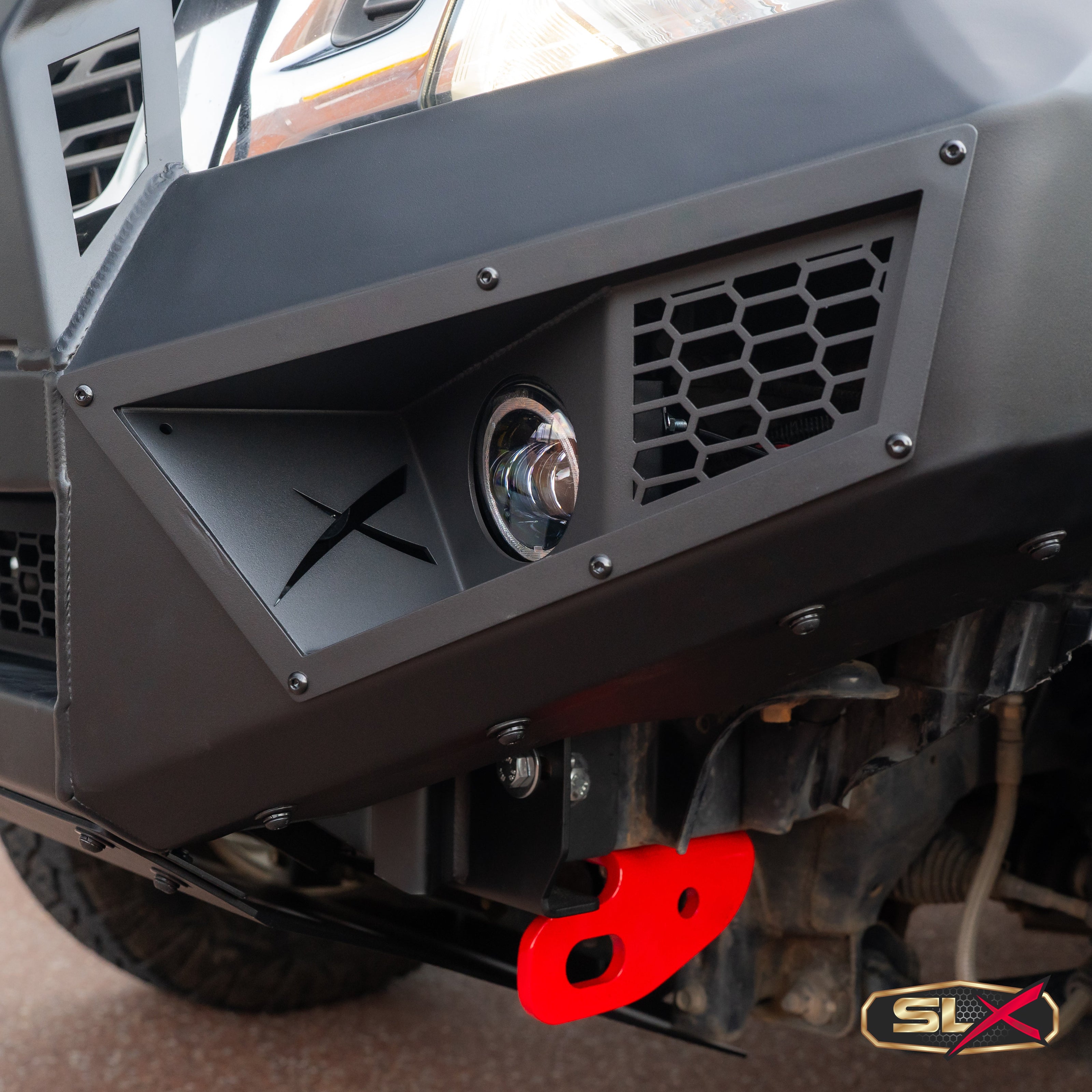 SUITS NISSAN NAVARA NP300 Triple loop- EXTREME SERIES BULLBAR-